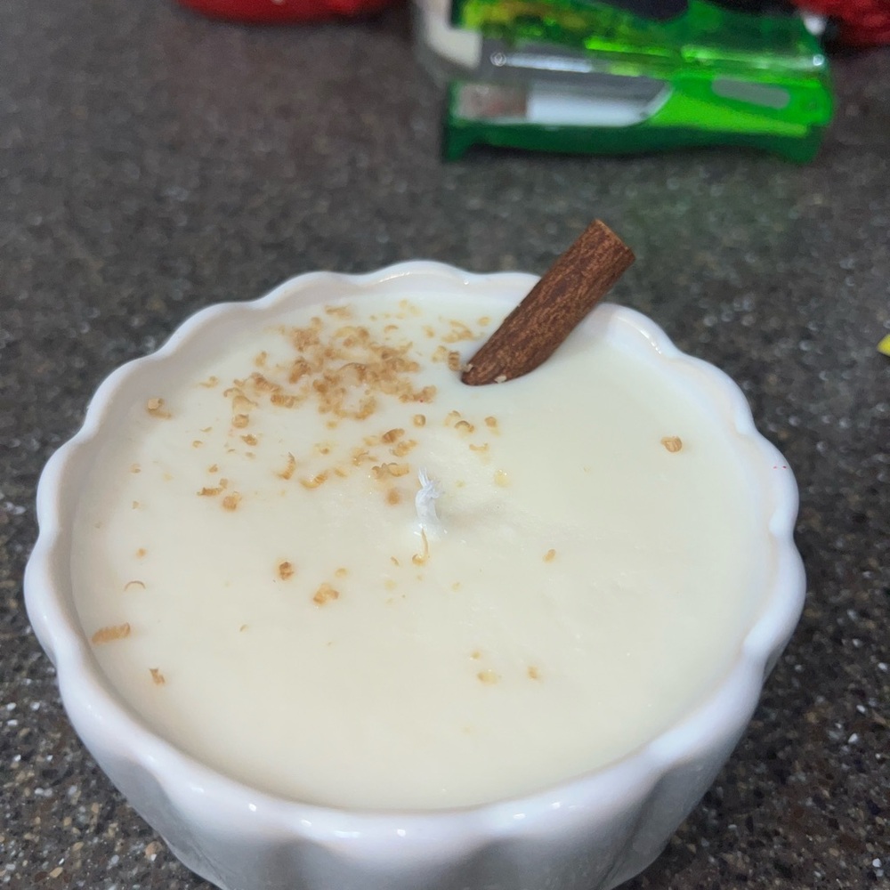 White Scented Candle with Cinnamon Stick
